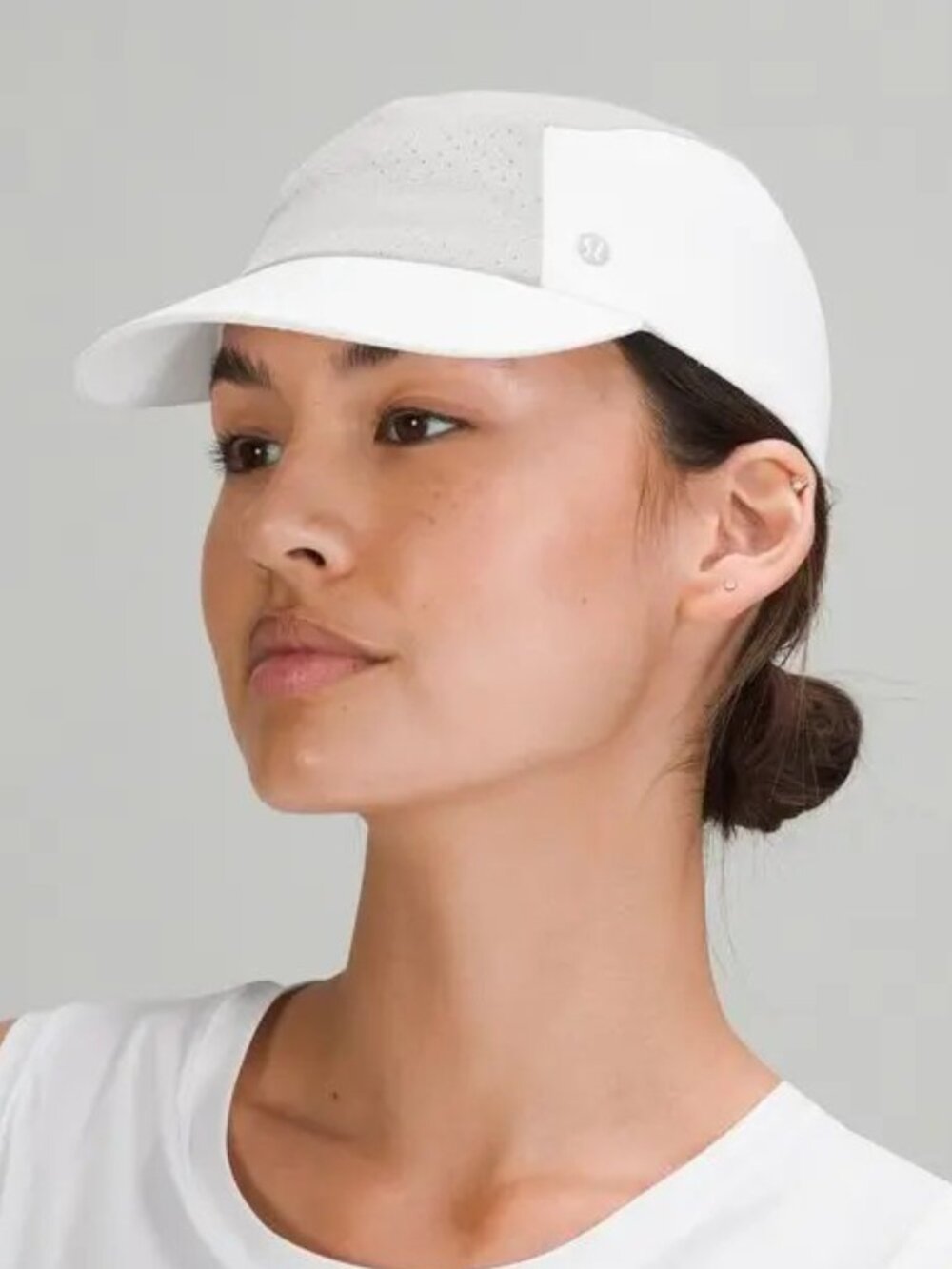 Lululemon Perforated Run and Train Hat in White/Raw Linen Size L/XL